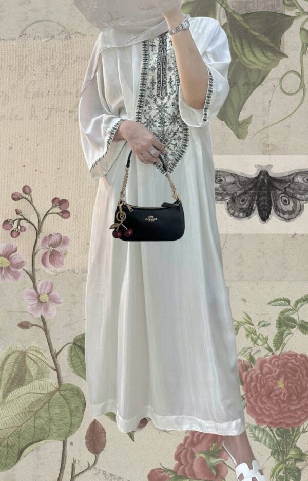 Vintage Ivory | Maxi Dress